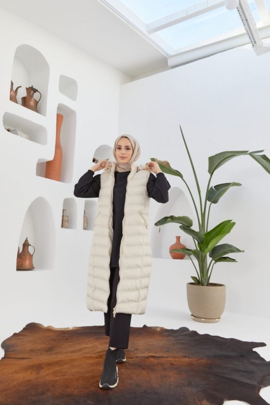 Tesettür Kürklü,Şapkalı Şişme Yelek Krem Model-463