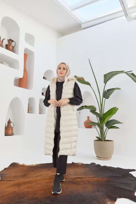 Tesettür Kürklü,Şapkalı Şişme Yelek Krem Model-463