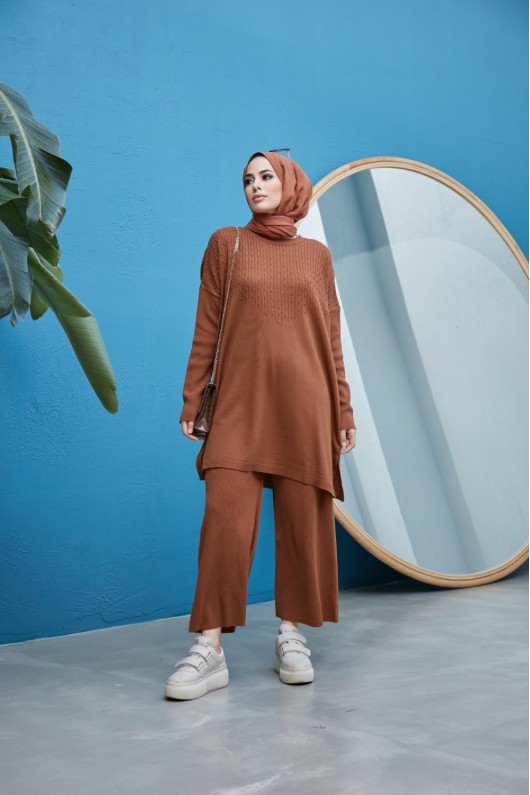 Göğsü Desenli Triko Takım Taba Model-387