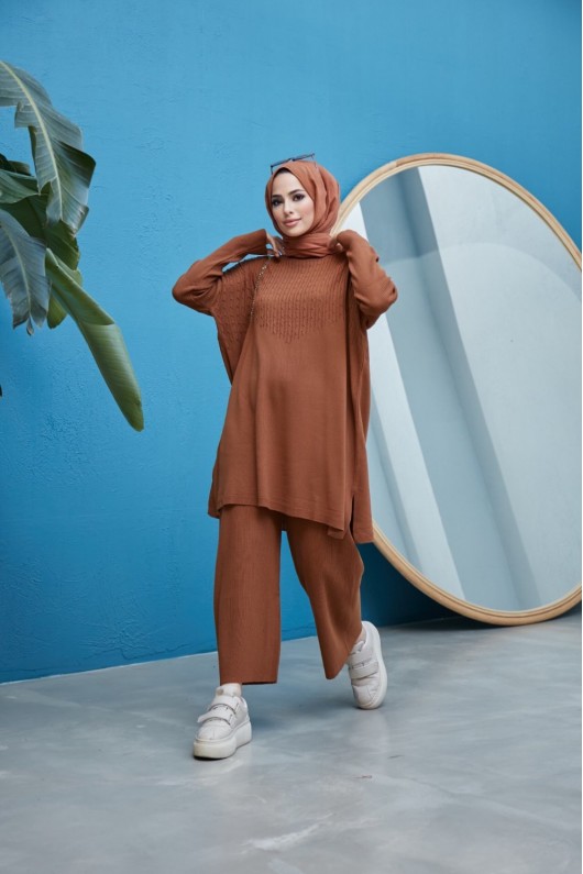 Göğsü Desenli Triko Takım Taba Model-387
